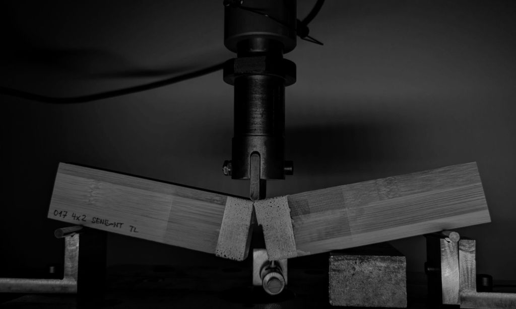 Fracture Toughness of Laminated Bamboo Lumber for Connections Loaded Perpendicular to the&nbsp;Grain